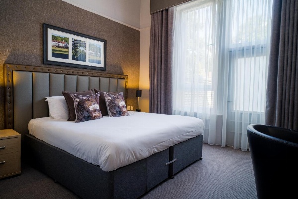 Number 10 Hotel Main image