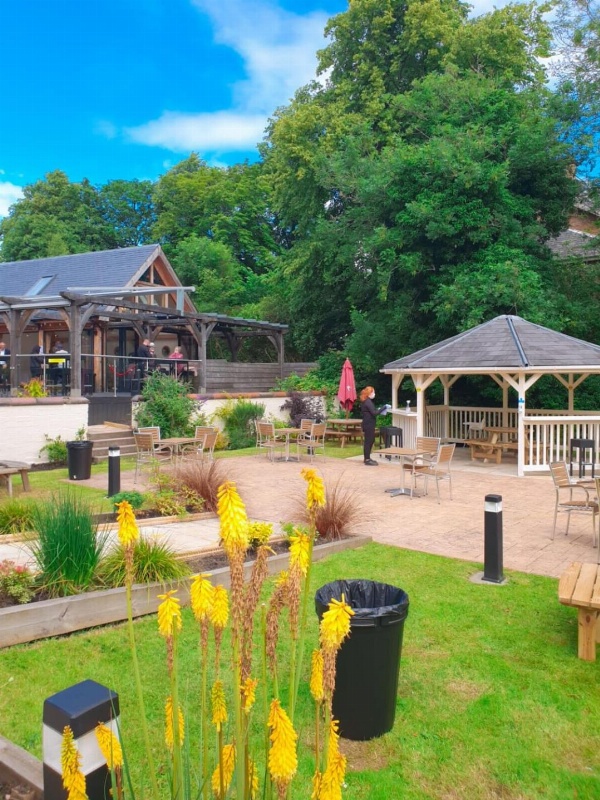 Number 10 Hotel image 4